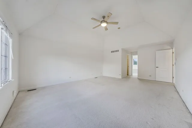 $624,000 | 801 West Veterans Parkway, Addison, IL 60101