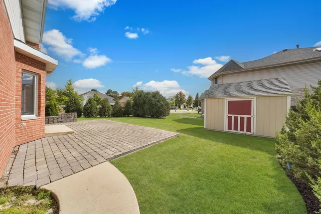 $624,000 | 801 West Veterans Parkway, Addison, IL 60101