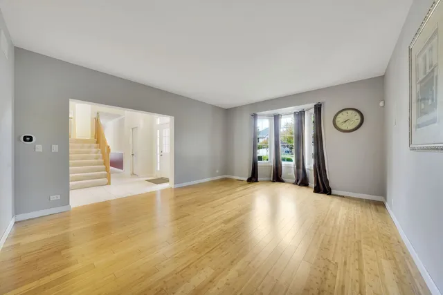 $624,000 | 801 West Veterans Parkway, Addison, IL 60101