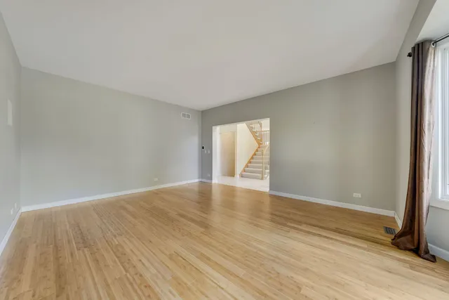 $624,000 | 801 West Veterans Parkway, Addison, IL 60101