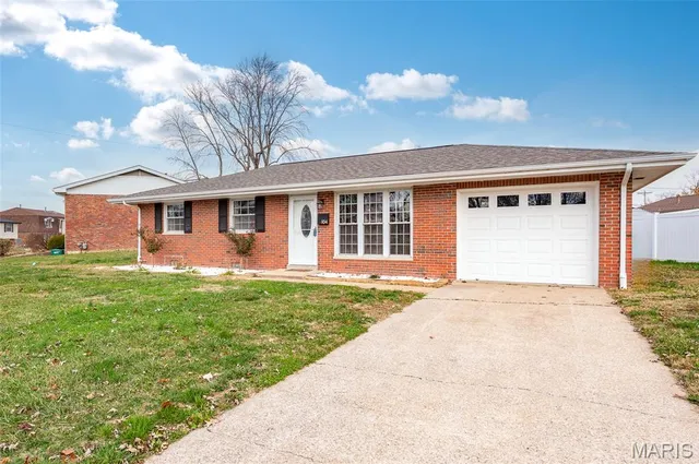 $199,900 | 104 West Jackson Street, O'Fallon, IL 62269