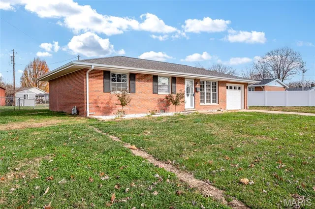 $199,900 | 104 West Jackson Street, O'Fallon, IL 62269