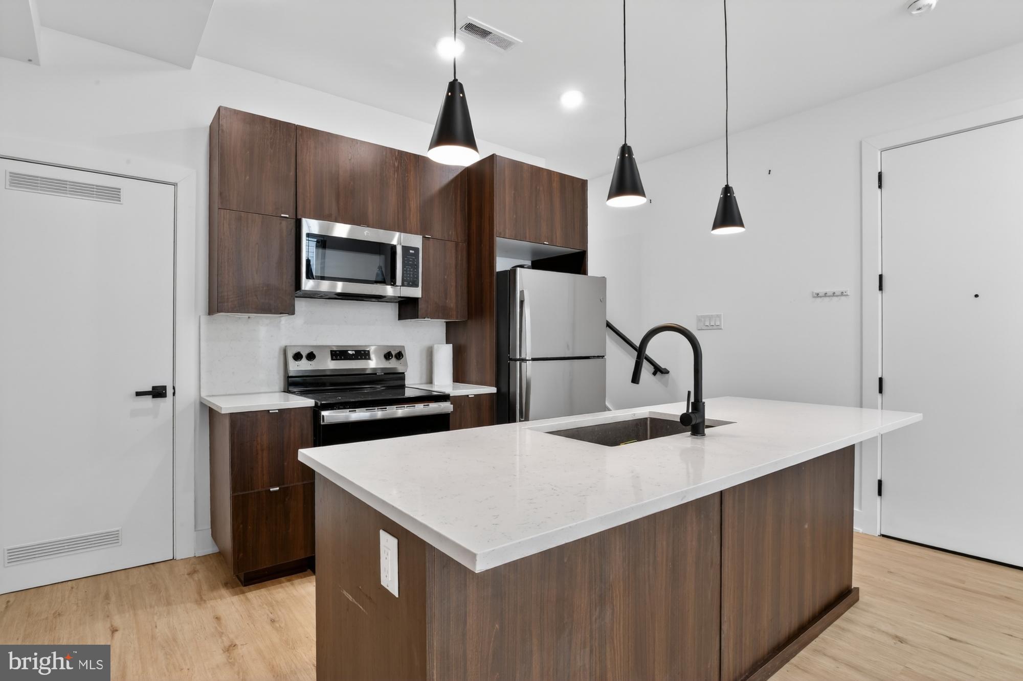 59 North 2nd Street, Unit 13 Philadelphia, PA 19106 - Photo 11 of 35