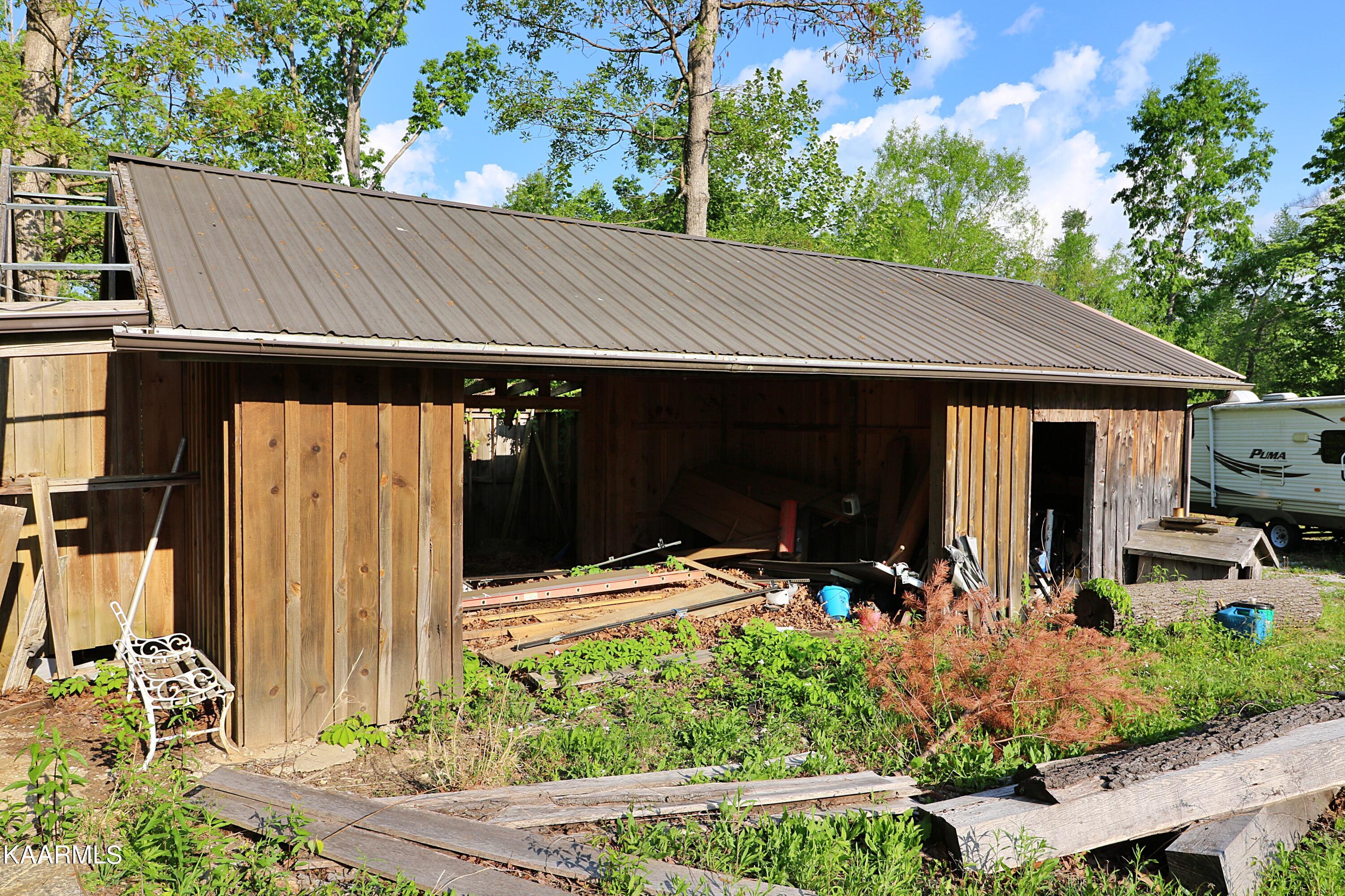 801 Leatherwood Road Oneida, TN 37841 - Photo 13 of 16 094A9788