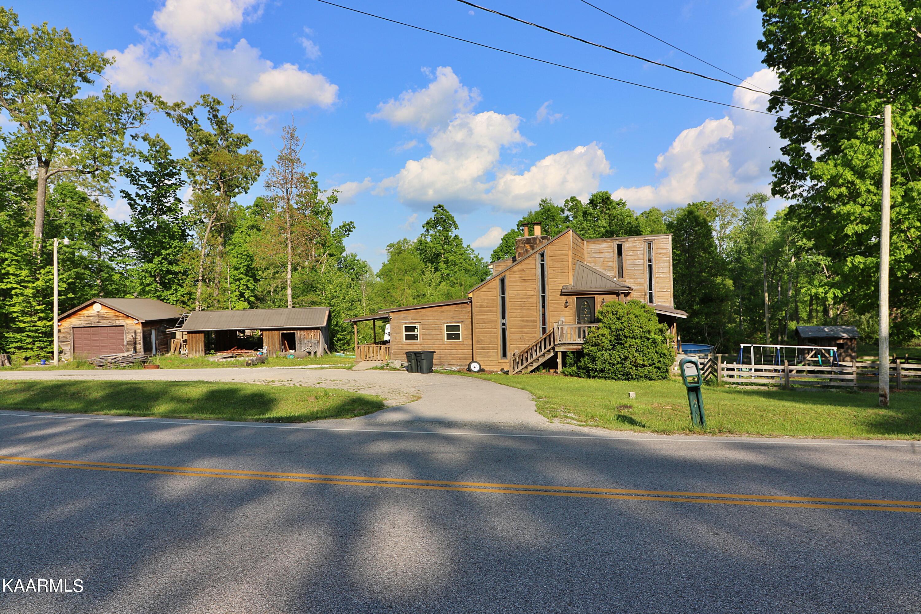 801 Leatherwood Road Oneida, TN 37841 - Photo 16 of 16 094A9775