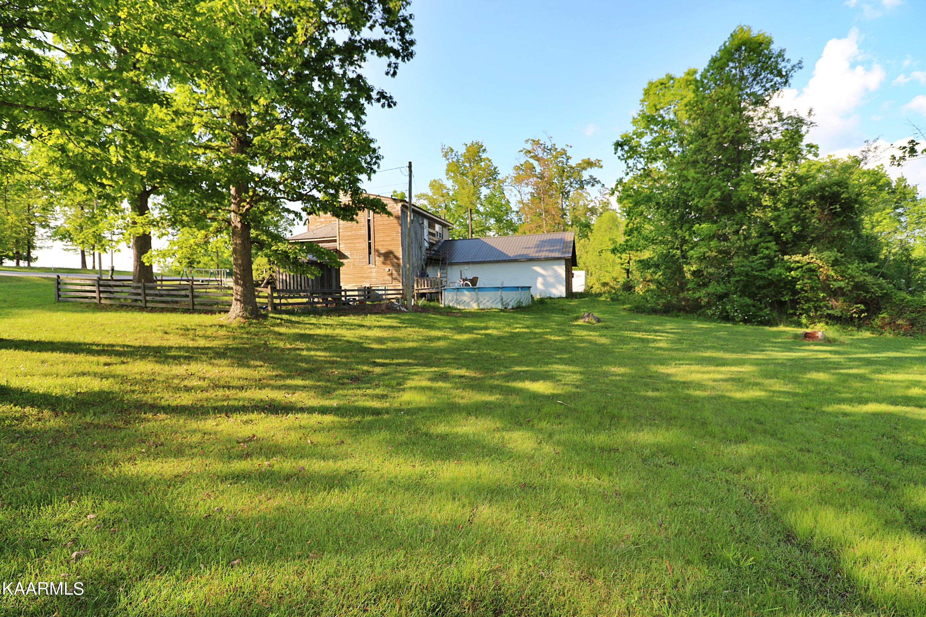 801 Leatherwood Road Oneida, TN 37841 - Photo 5 of 16 094A9779