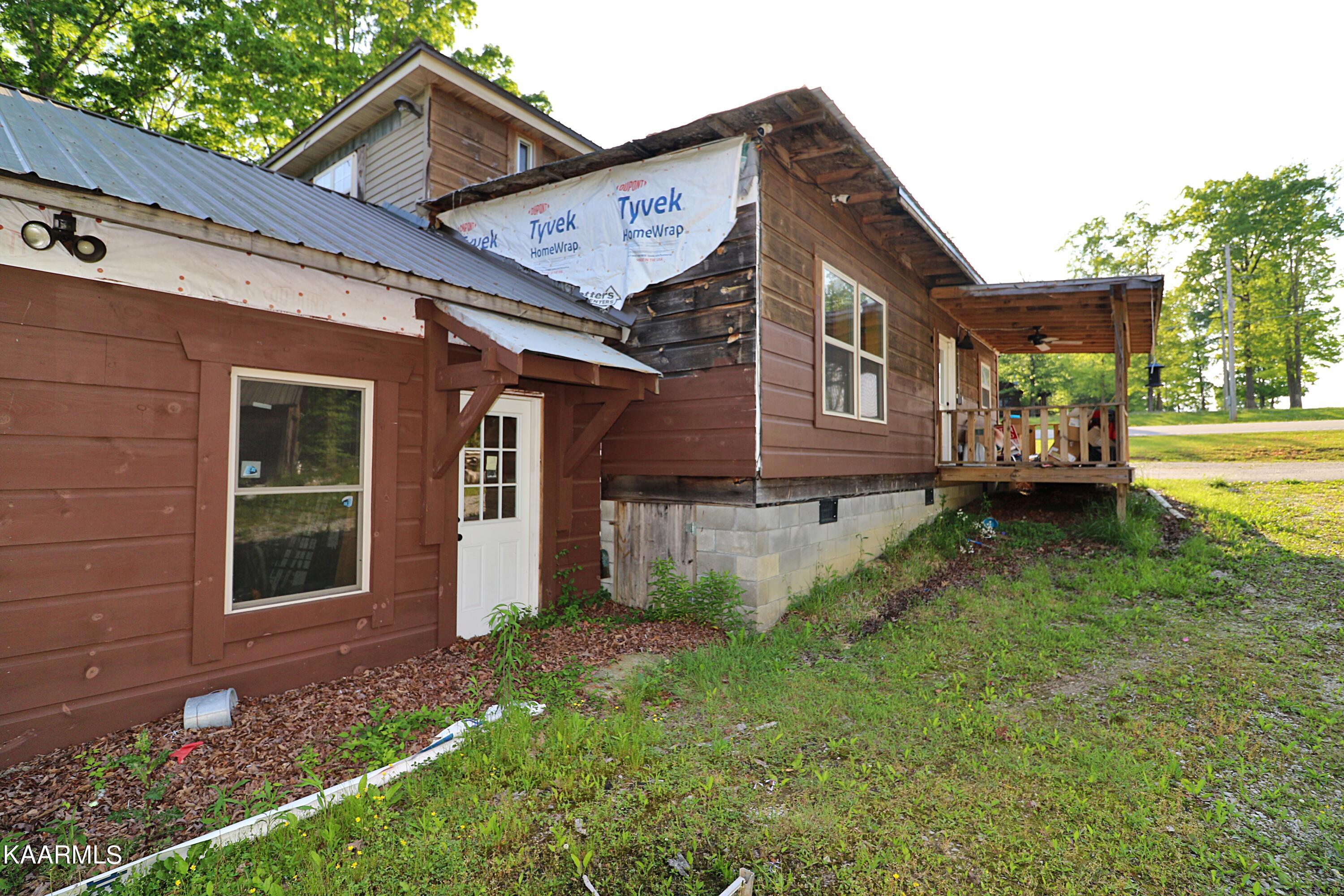801 Leatherwood Road Oneida, TN 37841 - Photo 6 of 16 094A9781