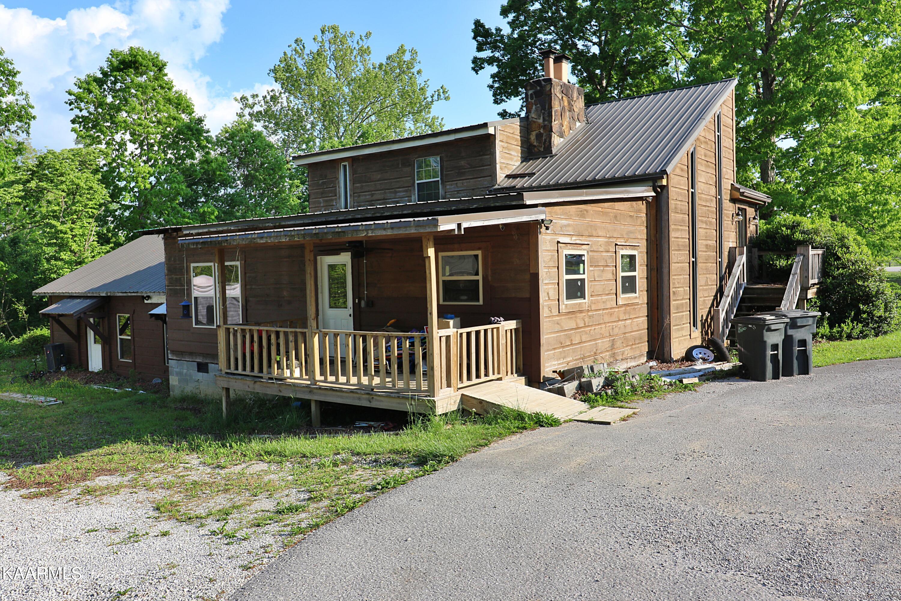 801 Leatherwood Road Oneida, TN 37841 - Photo 10 of 16 094A9785
