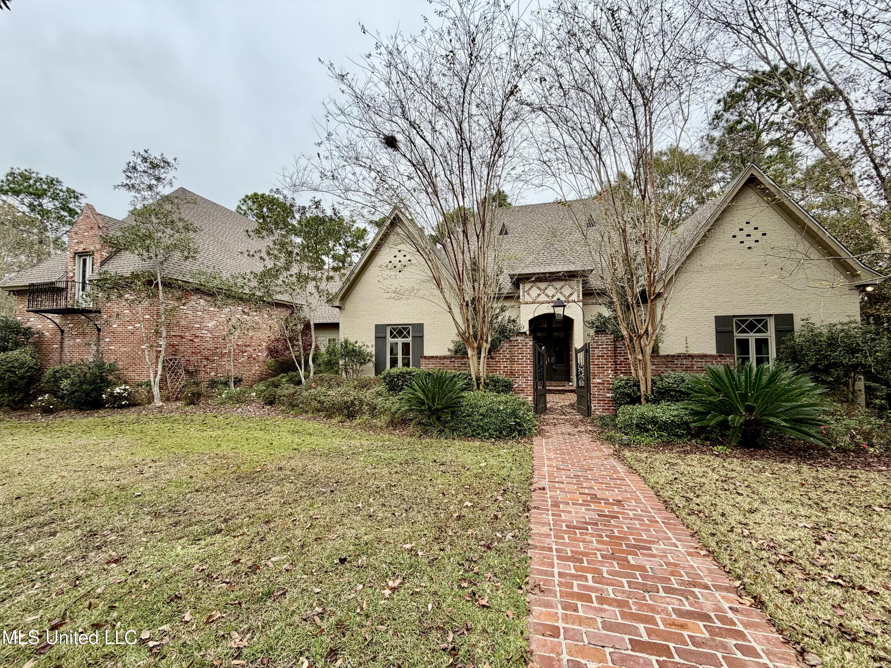 28 Millikens Bend Road Hattiesburg, MS 39402 - Photo 1 of 66 IMG_9822