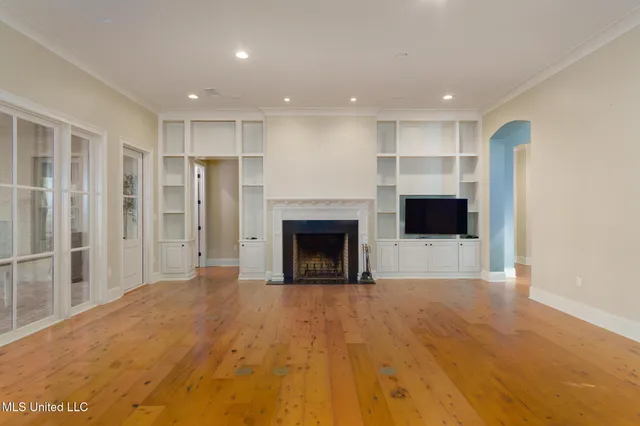 $1,074,900 | 28 Millikens Bend Road, Hattiesburg, MS 39402