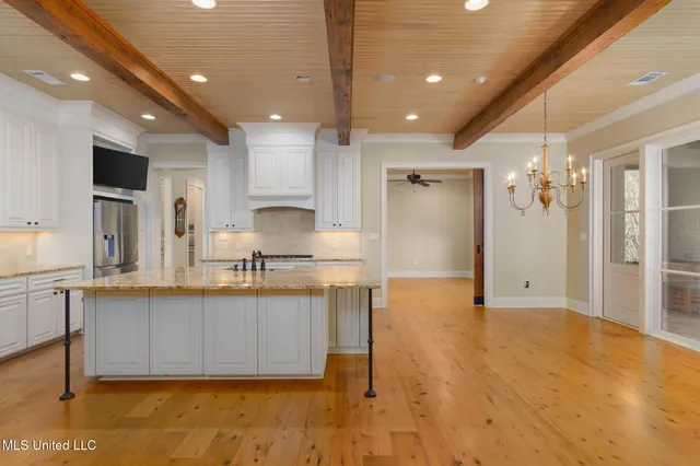 $1,074,900 | 28 Millikens Bend Road, Hattiesburg, MS 39402