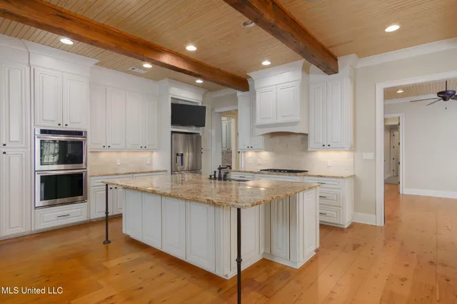 $1,074,900 | 28 Millikens Bend Road, Hattiesburg, MS 39402