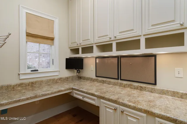 $1,074,900 | 28 Millikens Bend Road, Hattiesburg, MS 39402