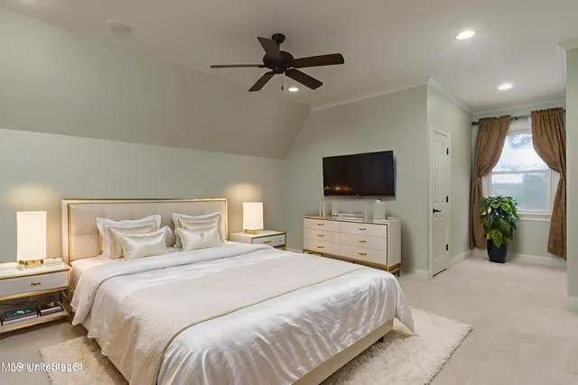 $1,074,900 | 28 Millikens Bend Road, Hattiesburg, MS 39402