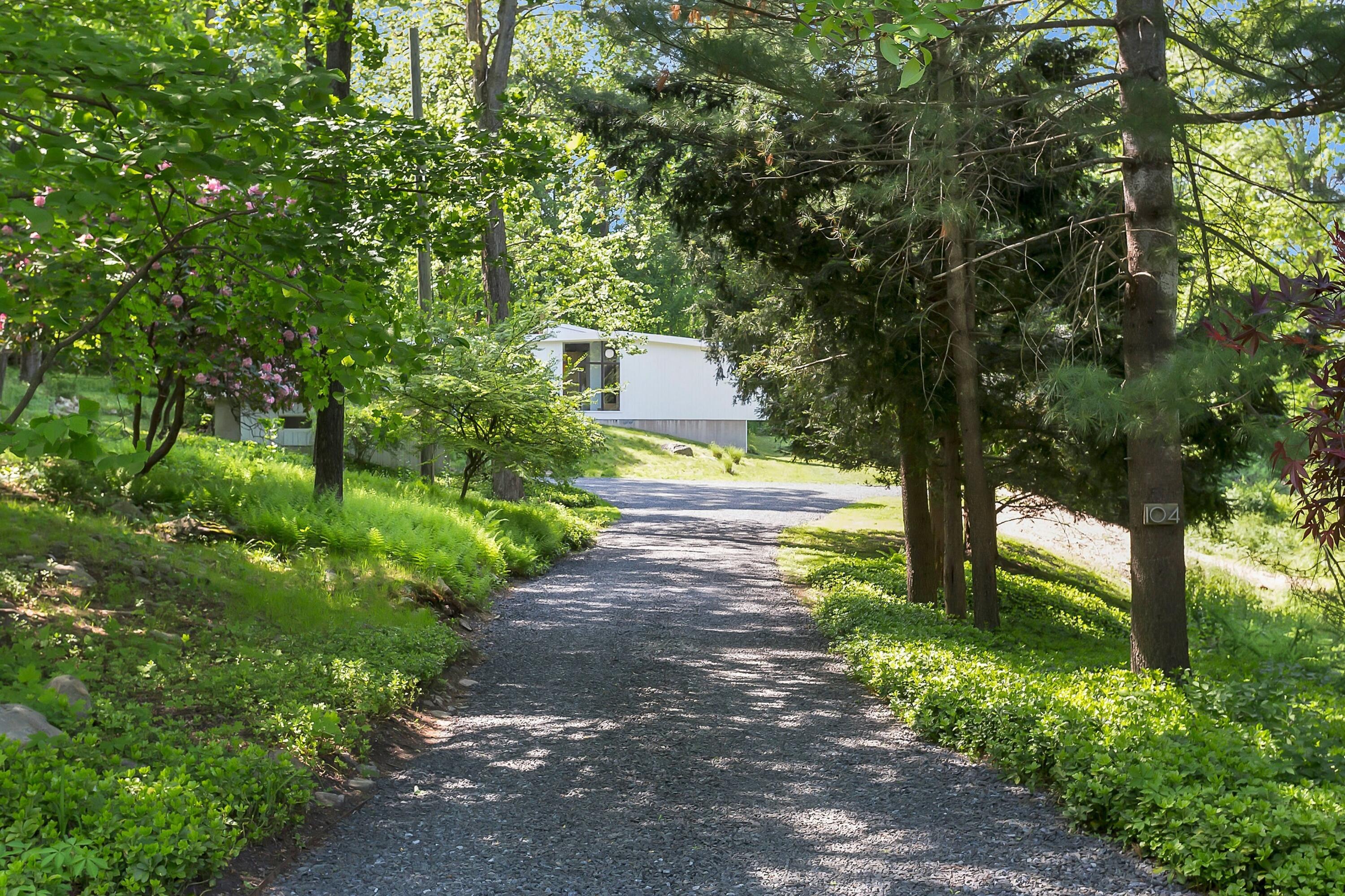 104 Myanos Road New Canaan, CT 06840 - Photo 10 of 14 038-383720-_MG_4391_10224631