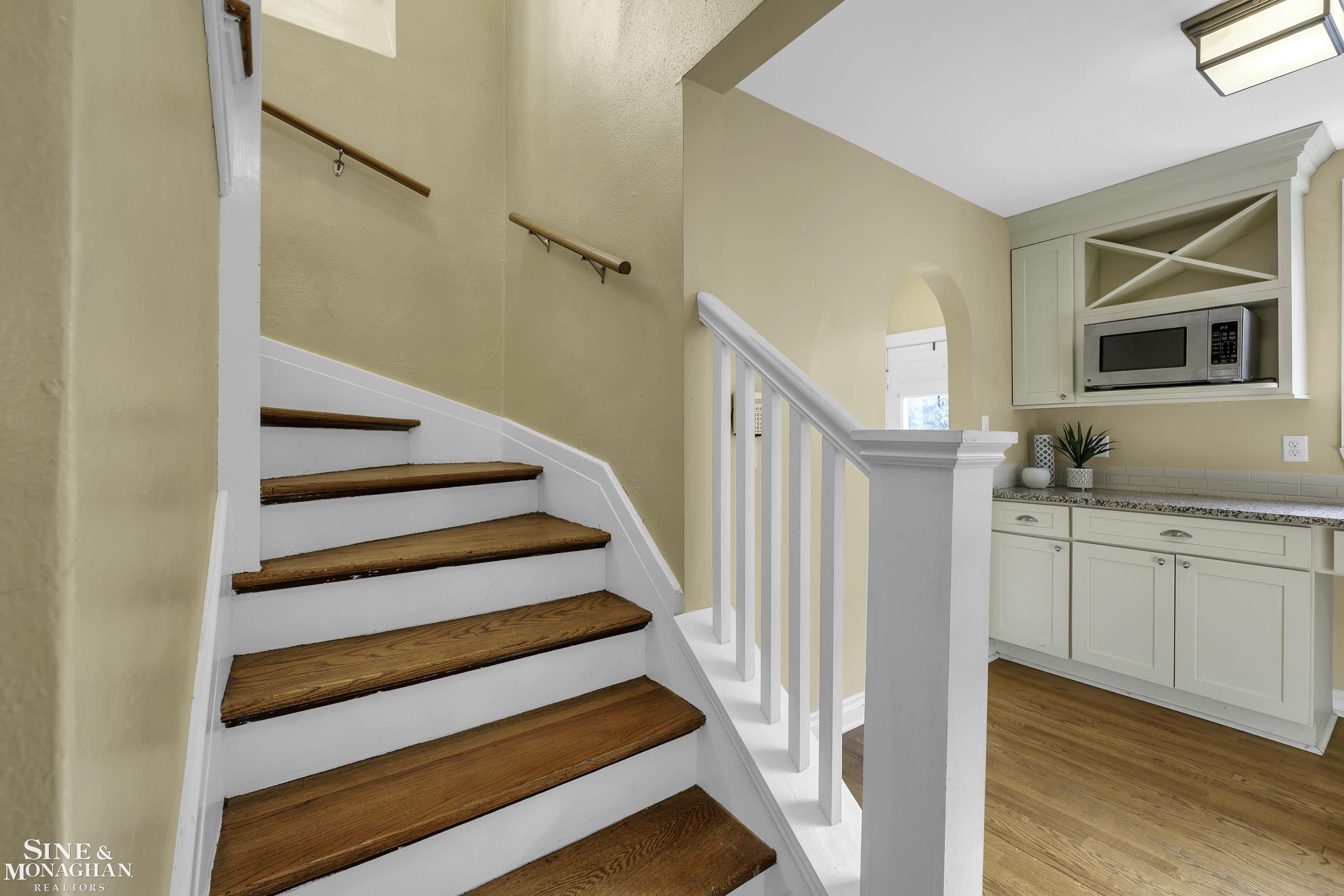611 Fisher Road Grosse Pointe, MI 48230 - Photo 30 of 49