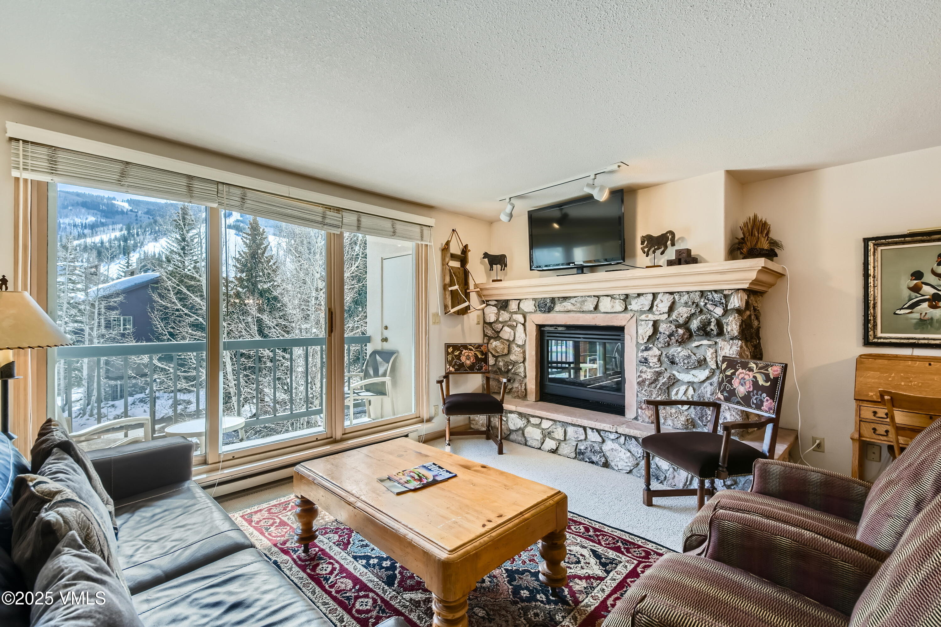 1120 Village Road, Unit 306 Beaver Creek, CO 81620 - Photo 17 of 26 04 Living Room