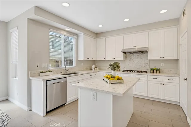 $899,500 | 6781 Vanderbilt Street, Chino, CA 91710