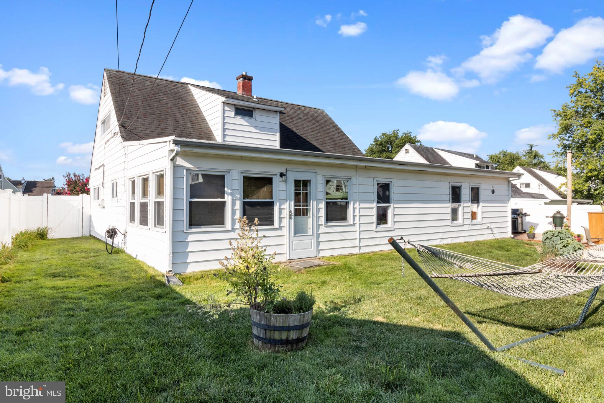 32 Middle Road Levittown, PA 19056 - Photo 22 of 26 Gallery Image 22