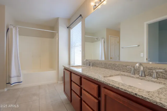 $1,900 | 681 West Racine Loop, Casa Grande, AZ 85122