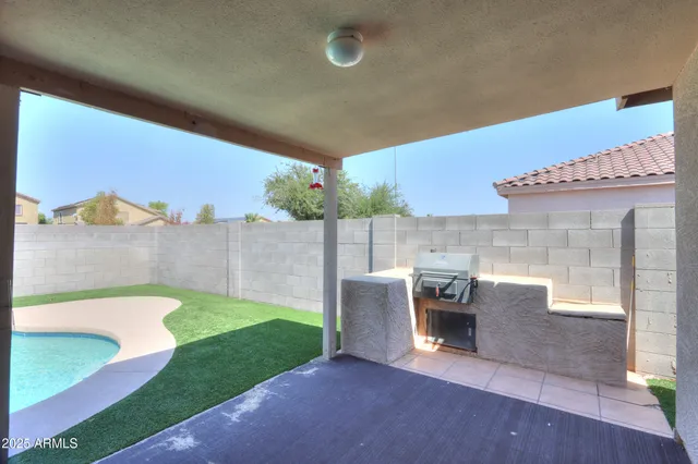 $1,900 | 681 West Racine Loop, Casa Grande, AZ 85122