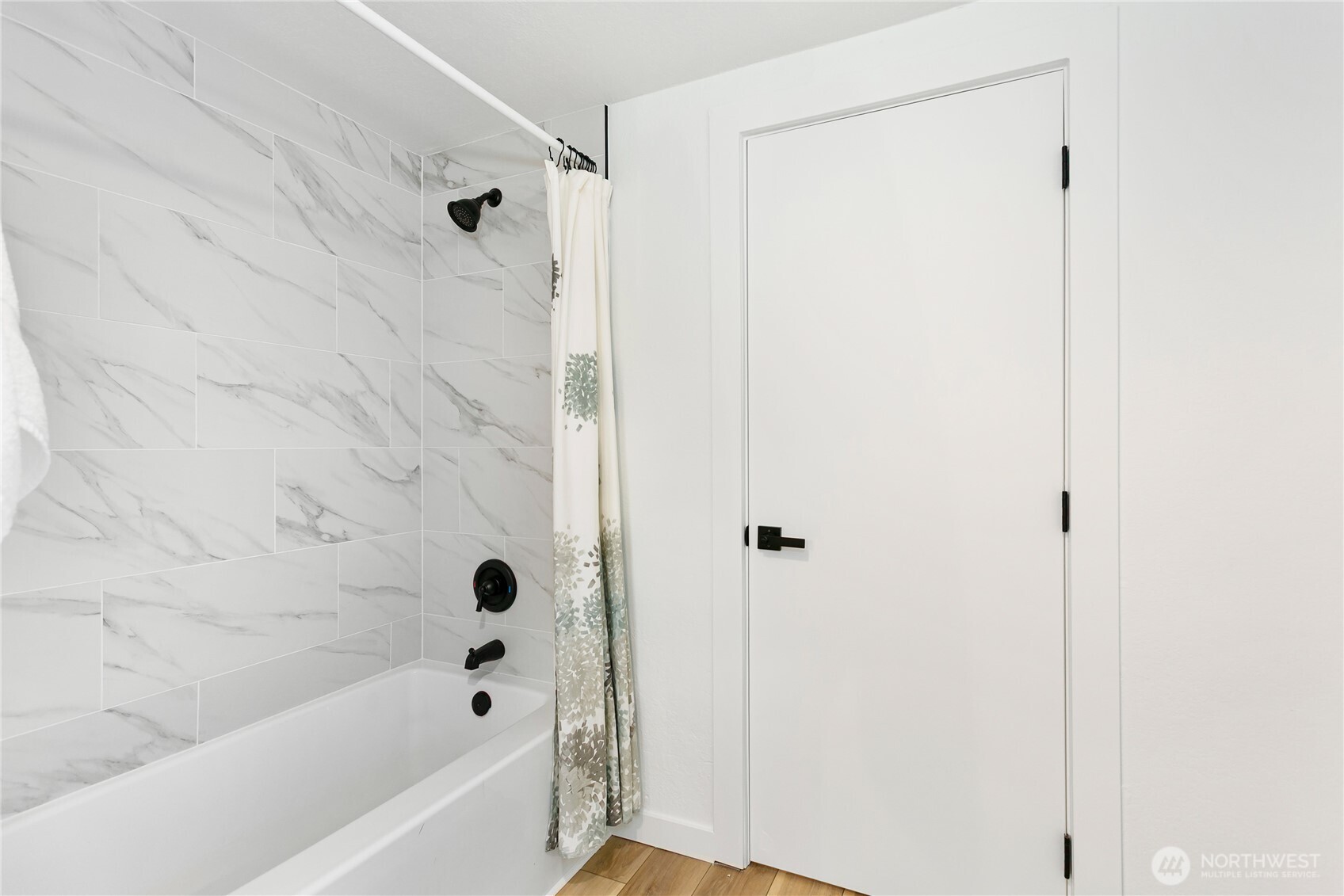 8021 Northeast Eglon Road Kingston, WA 98346 - Photo 15 of 35 a bathroom with a bathtub