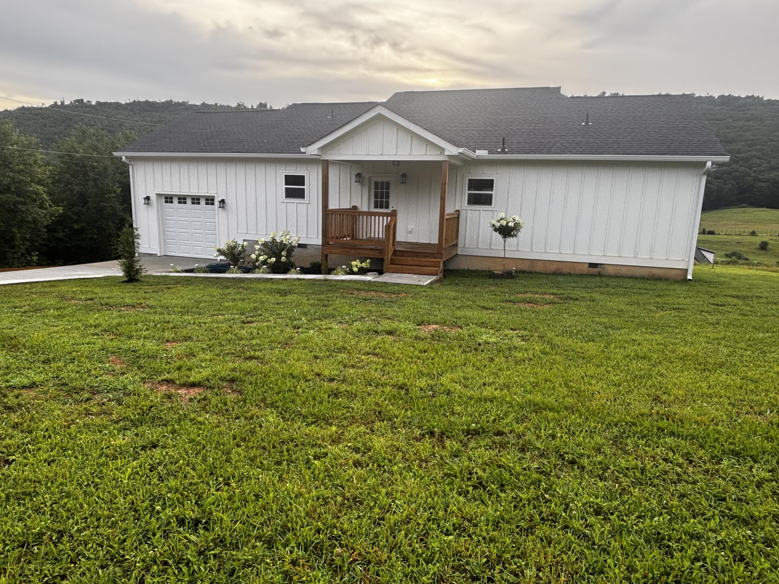 133 North Knobby Road Trenton, GA 30752 - Photo 2 of 42 IMG_2565