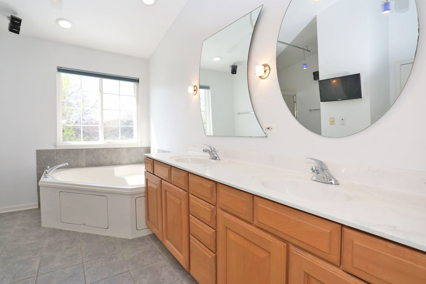 829 Clover Ridge Lane Itasca, IL 60143 - Photo 21 of 39