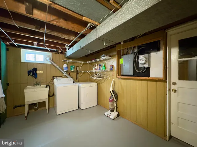 $1,800 | 3609 Woodlea Avenue, Baltimore, MD 21214