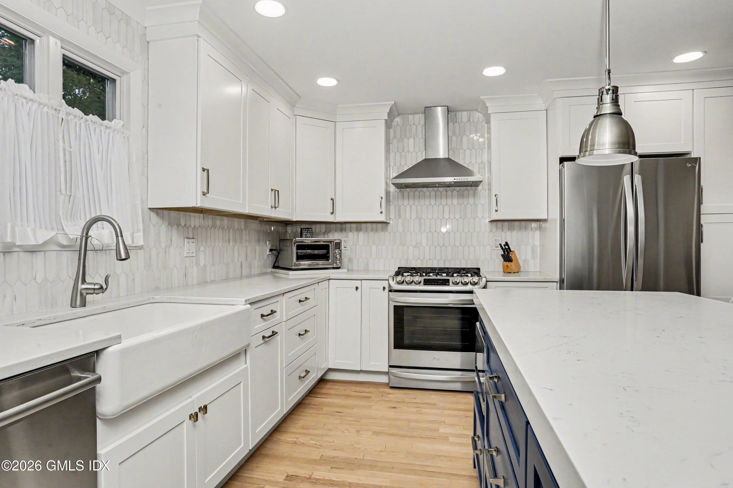 25 Westview Place Riverside, CT 06878 - Photo 9 of 33 10 CC