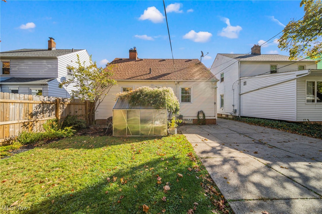 1054 Argonne Road Cleveland, OH 44121 - Photo 32 of 41