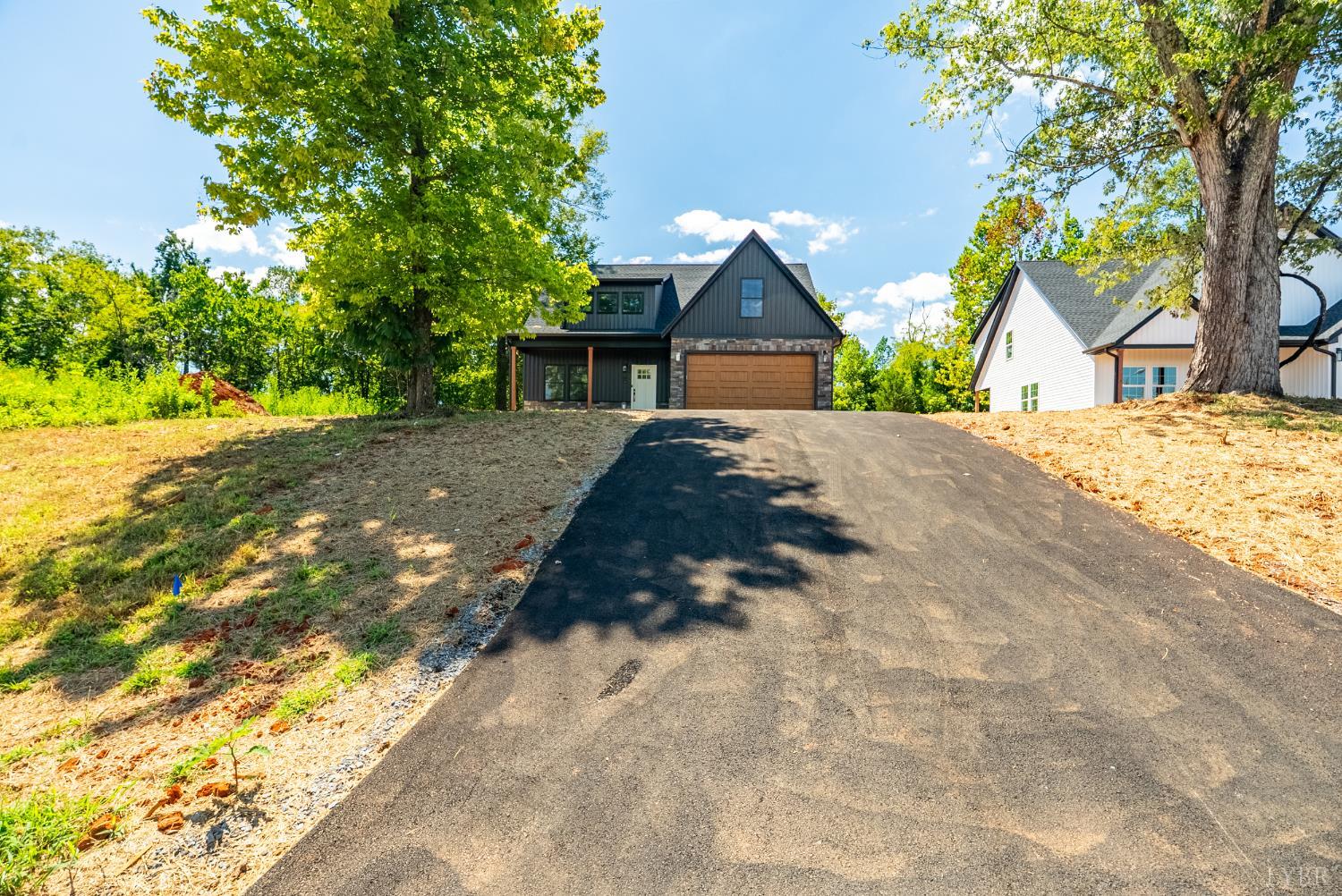 124 Riverside Drive Lynchburg, VA 24503 - Photo 4 of 64 Gallery Image 4