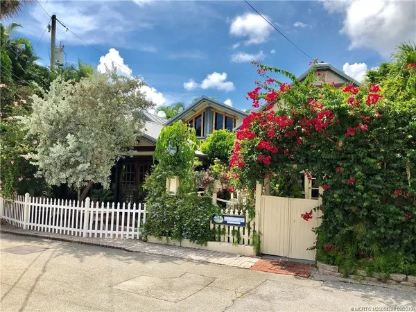 $2,500 | 163 Northeast Buoy Drive, Jensen Beach, FL 34957