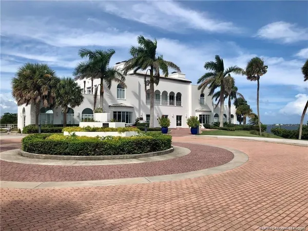 $2,500 | 163 Northeast Buoy Drive, Jensen Beach, FL 34957