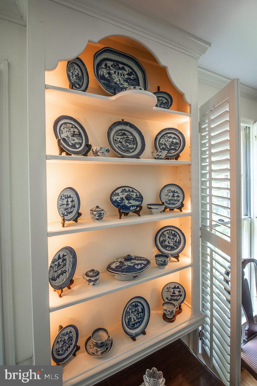 237 Ladbroke Road Bryn Mawr, PA 19010 - Photo 17 of 63 Lighted display case