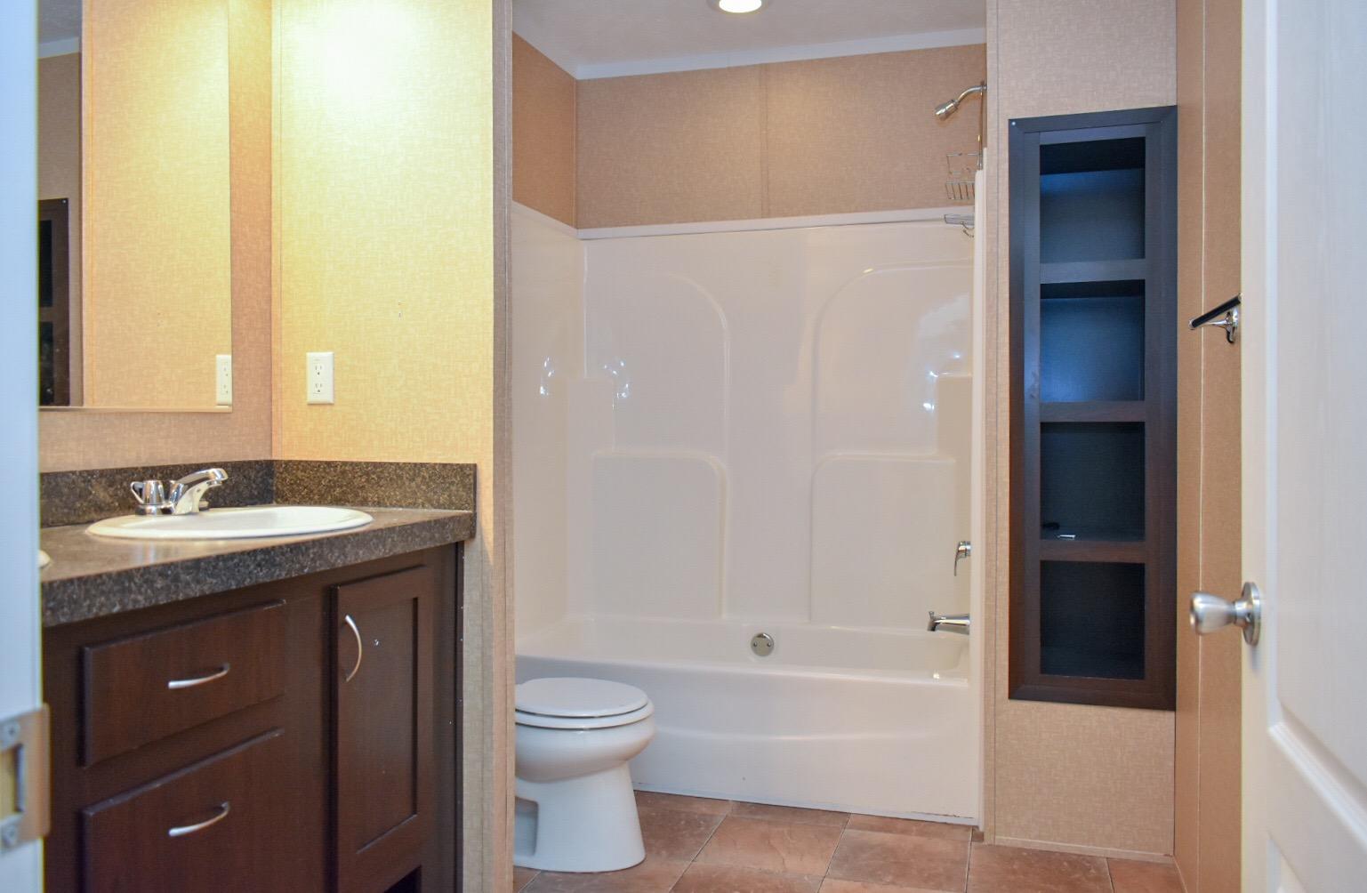 1005 Carding Machine Road Loudon, TN 37774 - Photo 26 of 36 Hall Bath