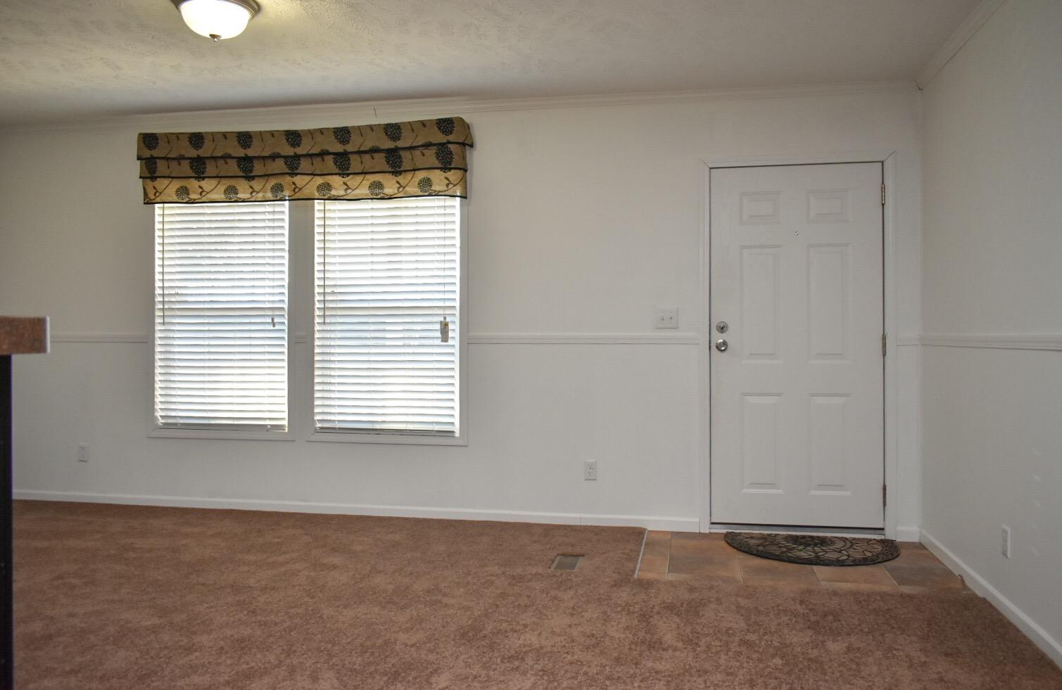 1005 Carding Machine Road Loudon, TN 37774 - Photo 6 of 36 Living Room