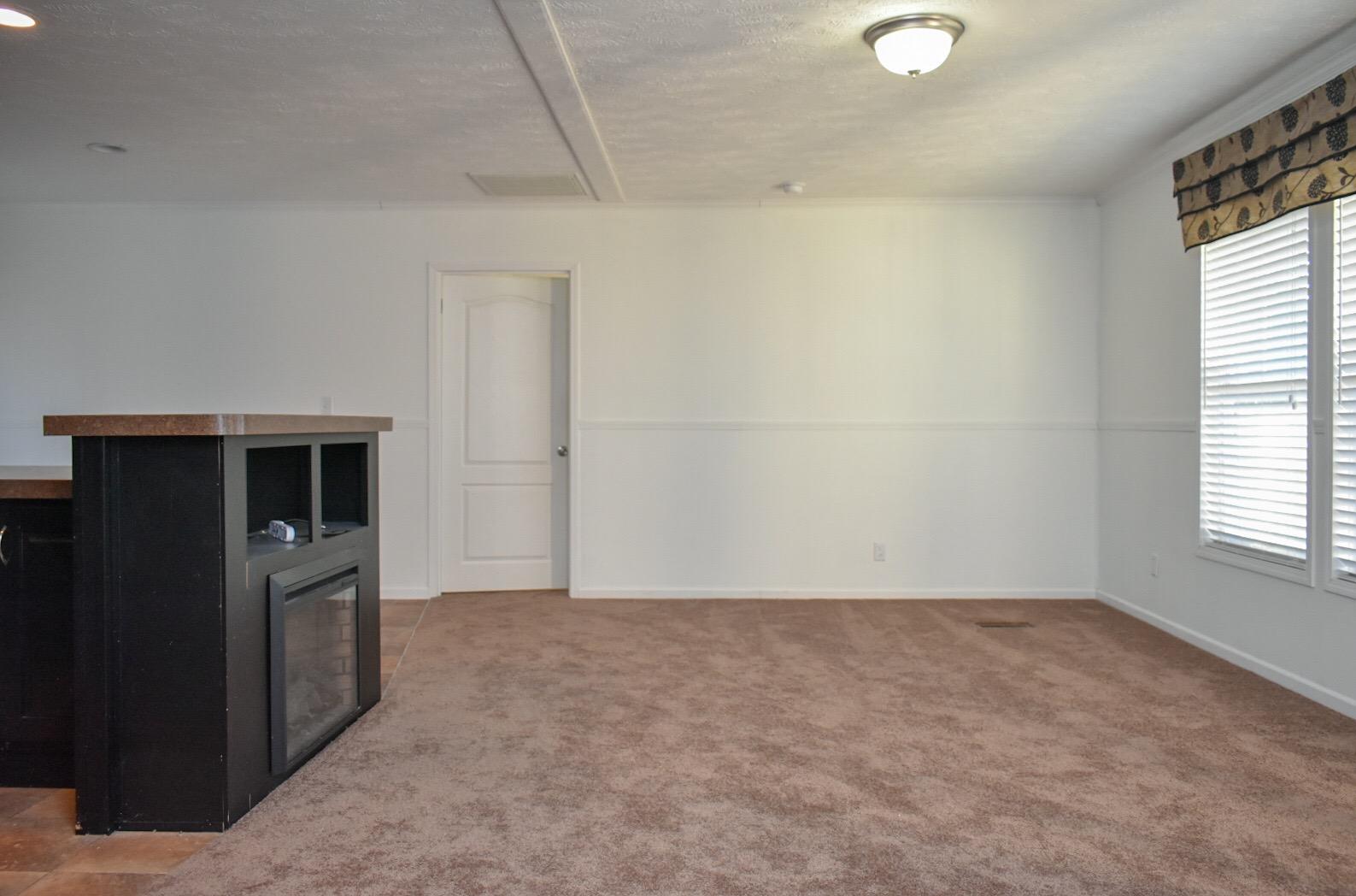 1005 Carding Machine Road Loudon, TN 37774 - Photo 9 of 36 Living Room