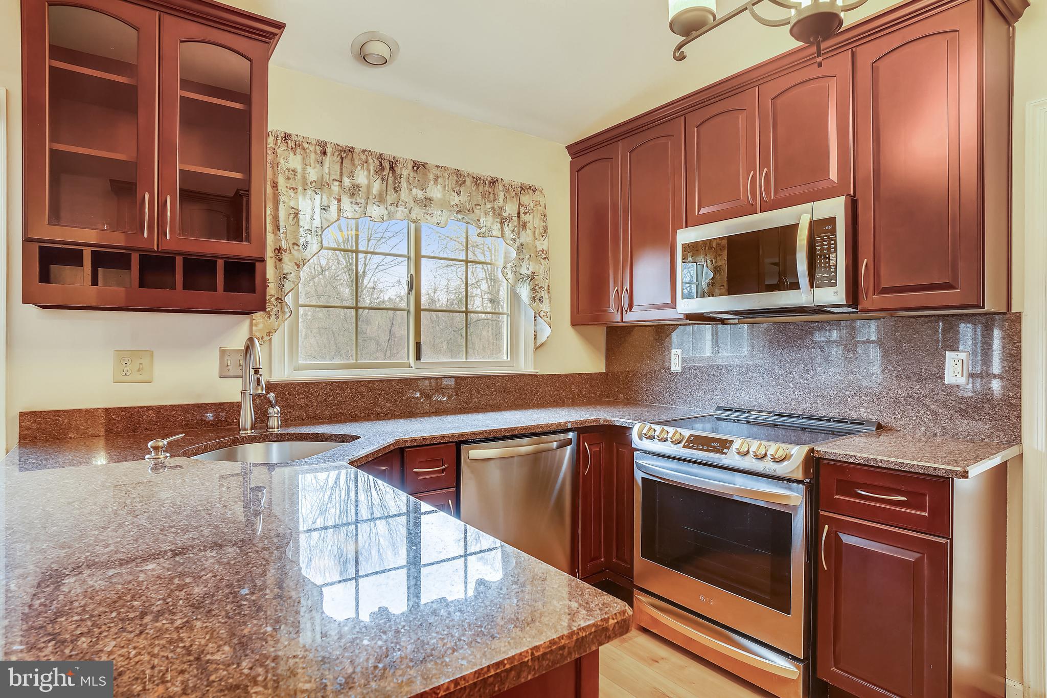 20657 Beaver Ridge Road Montgomery Village, MD 20886 - Photo 16 of 38 Gallery Image 16