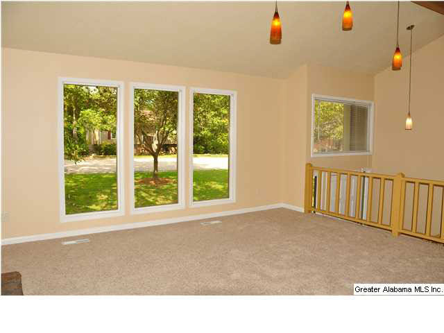 1421 Tropical Lane Alabaster, AL 35007 - Photo 4 of 31