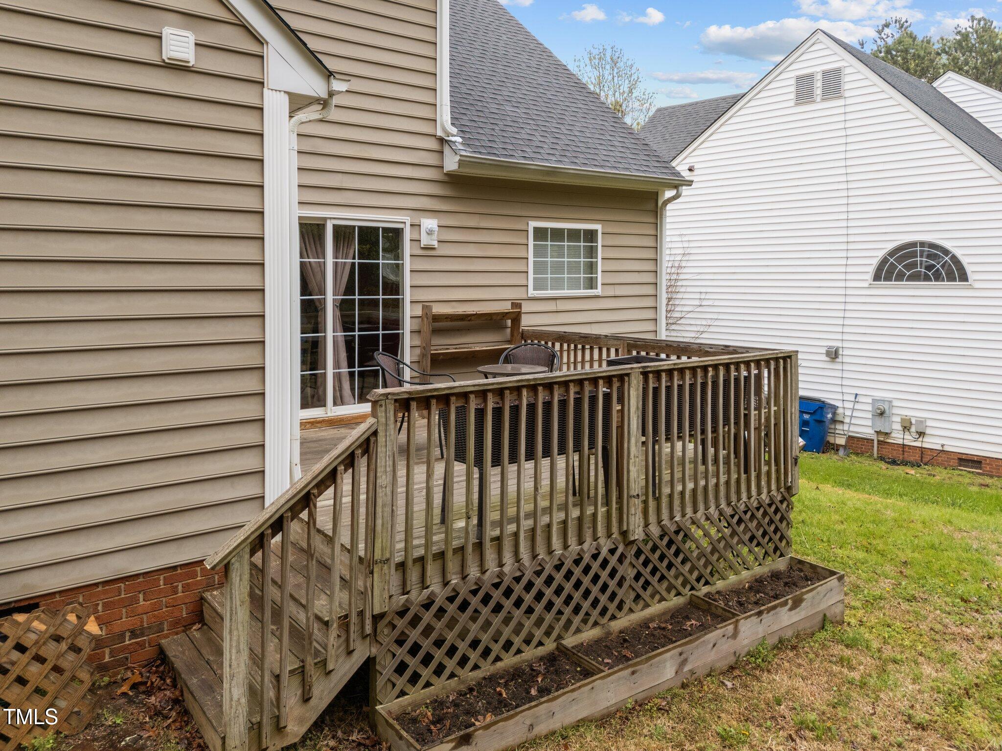 2825 Alder Ridge Lane Raleigh, NC 27603 - Photo 34 of 37 =Deck-Side View