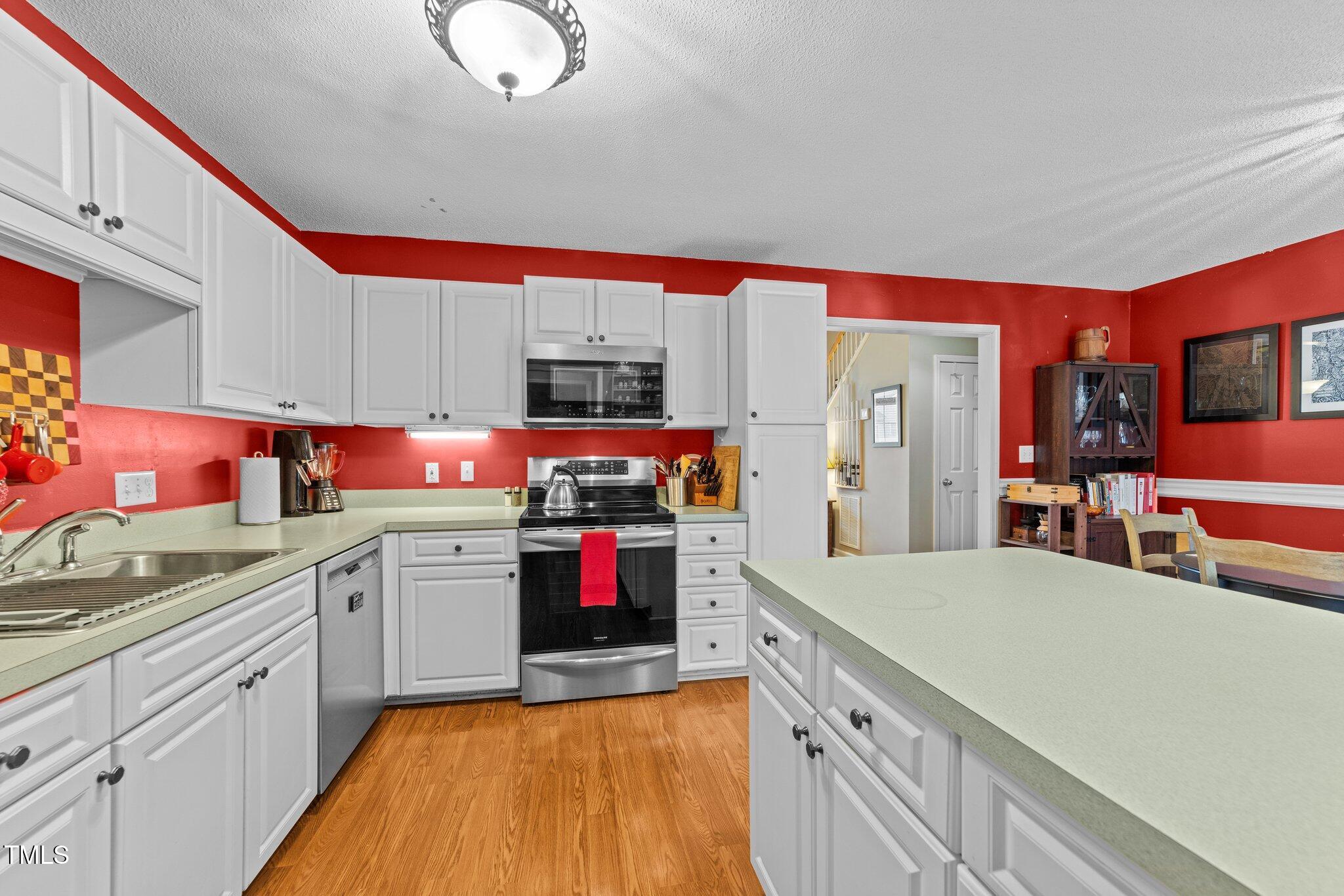 2825 Alder Ridge Lane Raleigh, NC 27603 - Photo 9 of 37 Kitchen