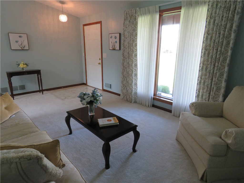 252 Golden Road Chili, NY 14624 - Photo 4 of 32