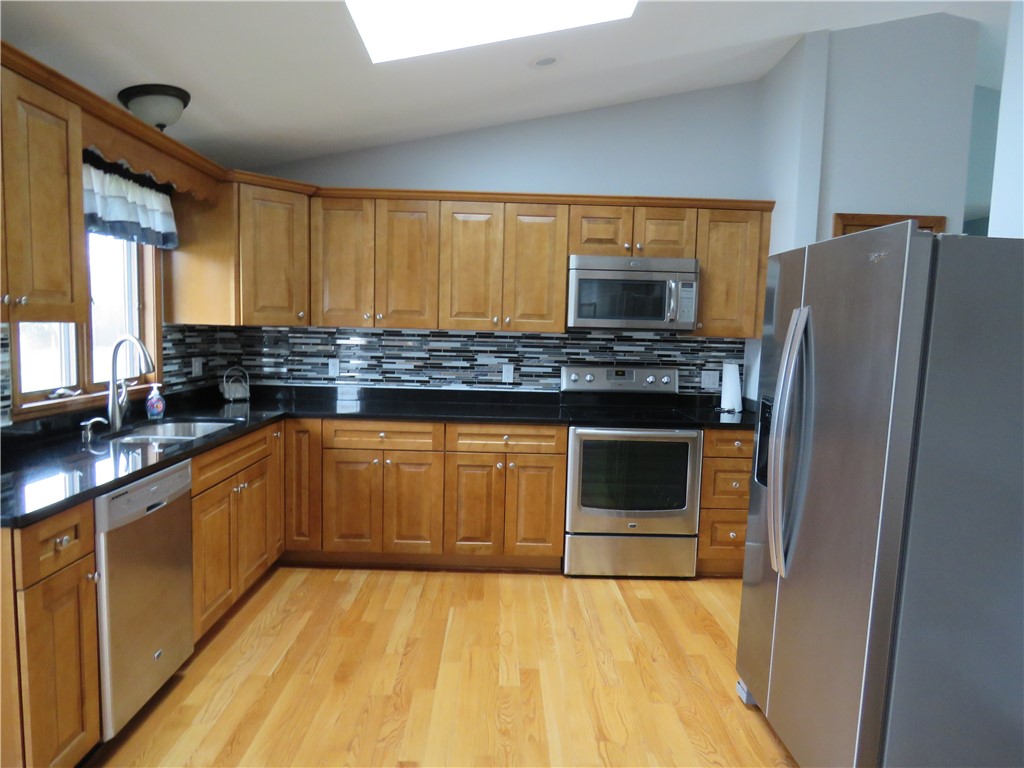 252 Golden Road Chili, NY 14624 - Photo 5 of 32