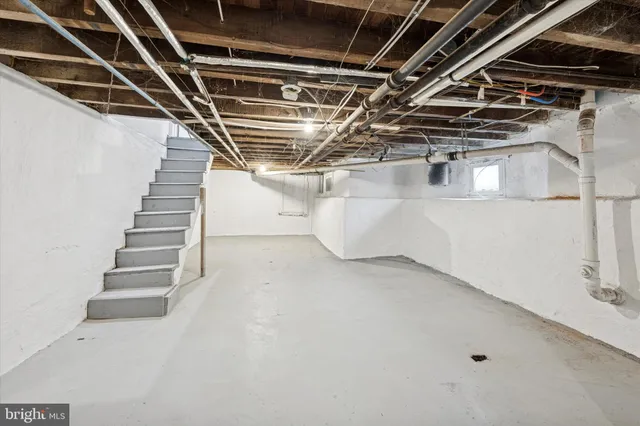 a view of utility room