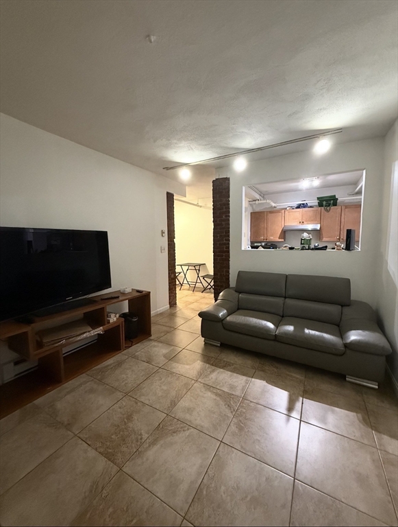 2 Colliston Road, Unit 2B Boston, MA 02135 - Photo 4 of 9