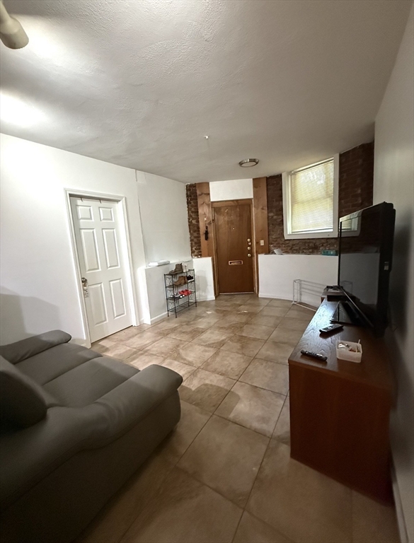 2 Colliston Road, Unit 2B Boston, MA 02135 - Photo 5 of 9