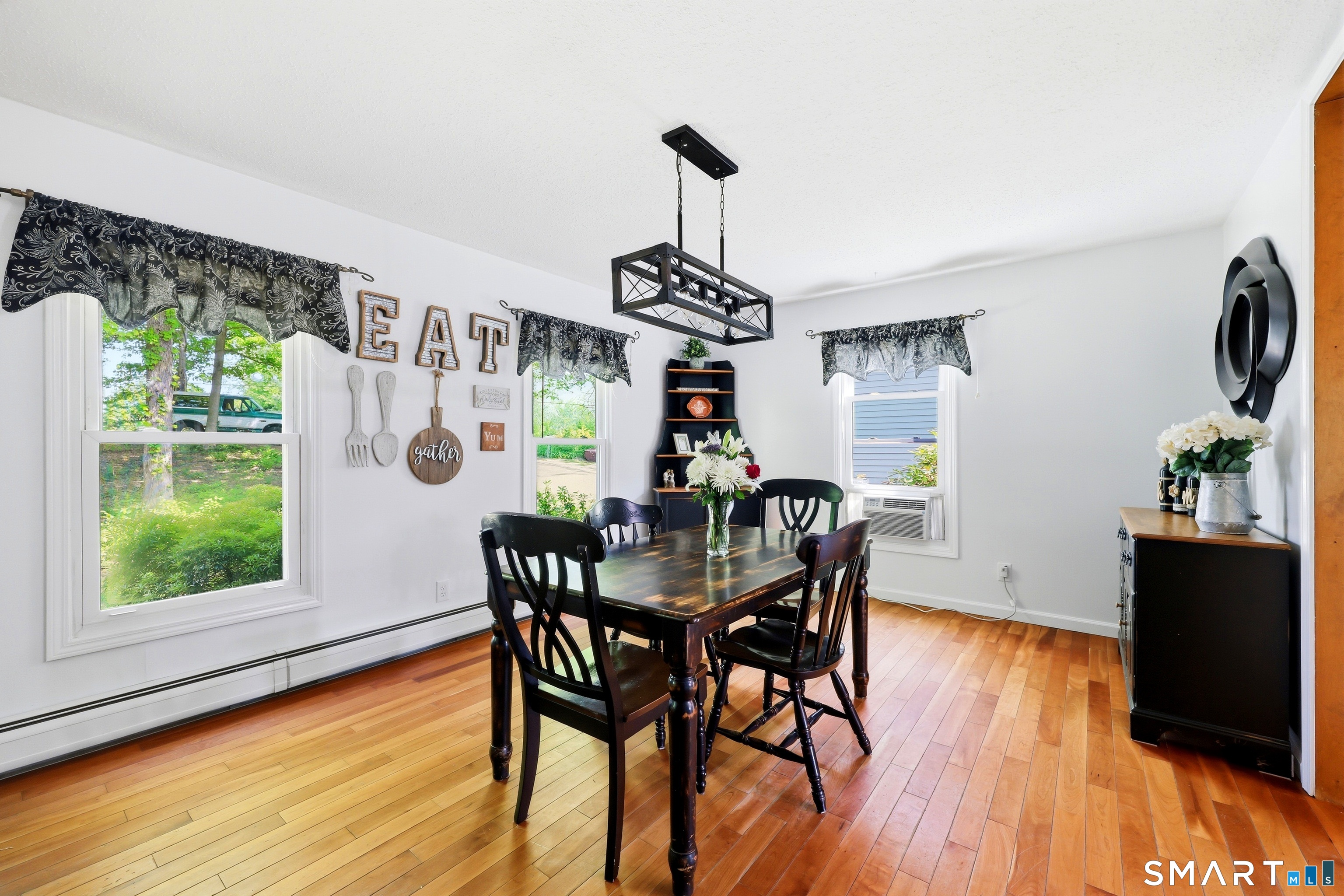 1345 North Grand Street Suffield, CT 06093 - Photo 9 of 40