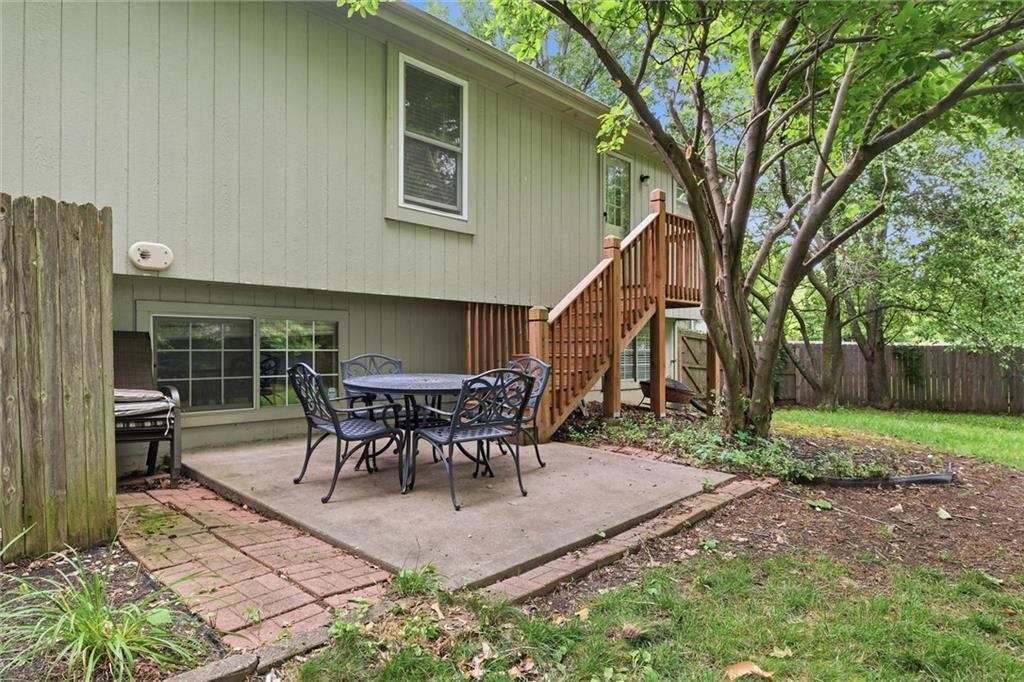 15358 Riley Street Overland Park, KS 66223 - Photo 30 of 47