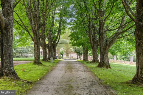 $1,085,000 | 18 Manor Brook Road, Monkton, MD 21111
